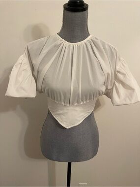 PrettyLittleThing White Puff-Sleeve Crop Top. Size 8